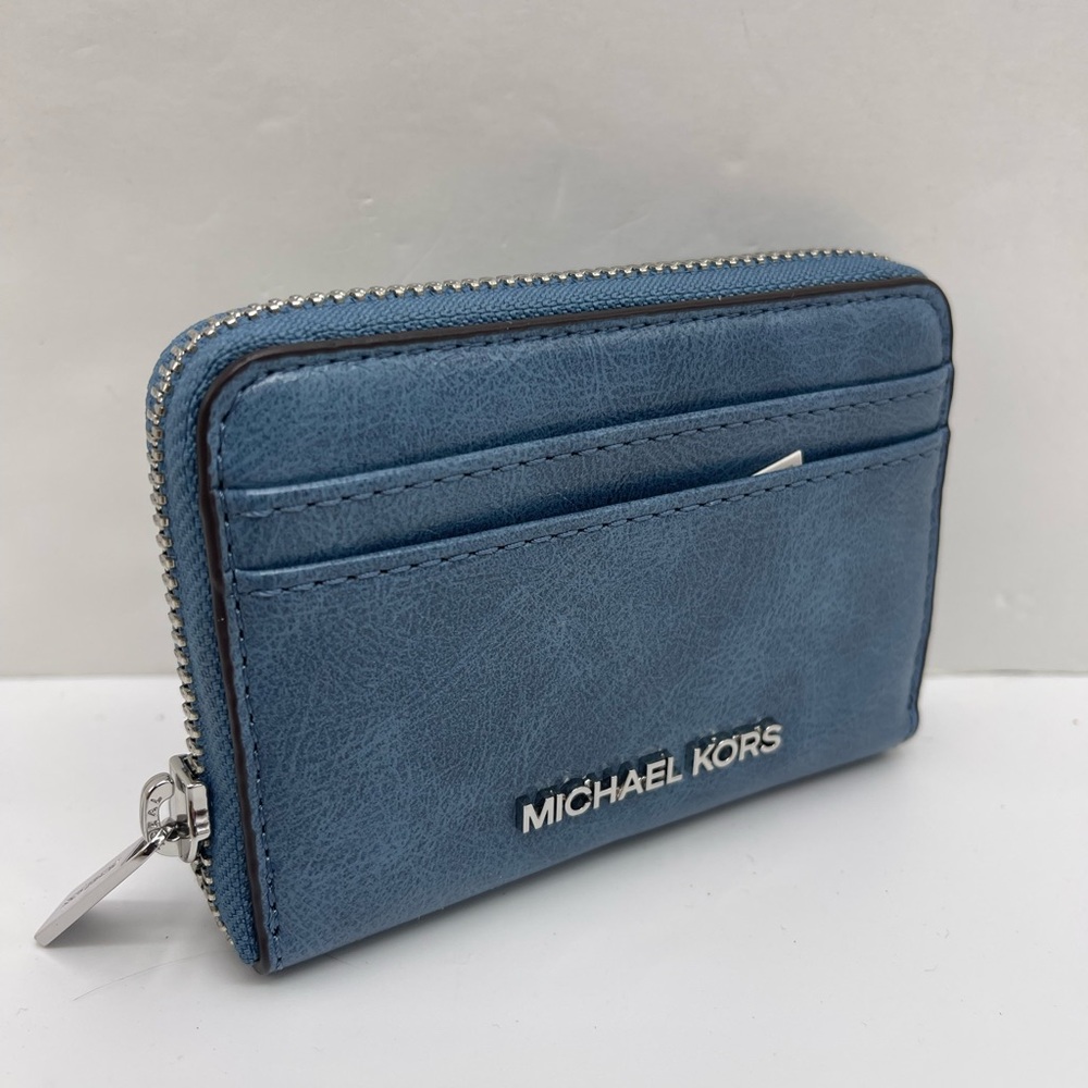 MICHAEL KORS Jet Set Medium Distressed Zip Around Card Case
Cornflower 
NWT - Picture 12 of 16